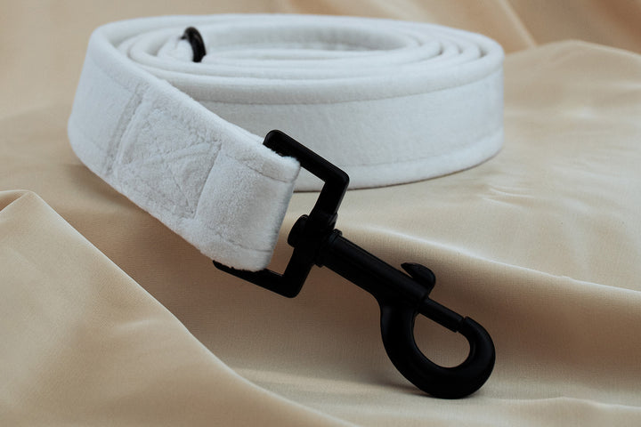 WEDDING VELVET LEASH