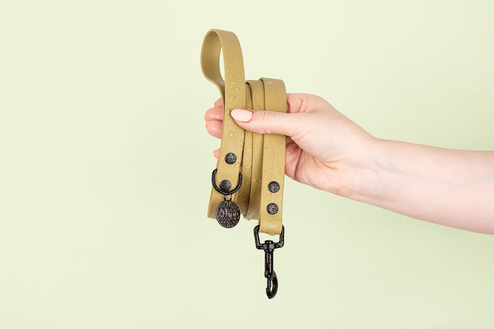 KHAKI WATERPROOF LEASH