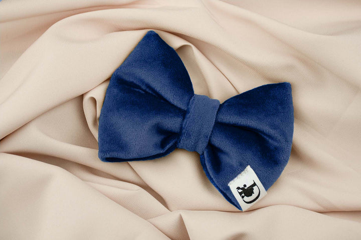 NAVY VELVET BOW TIE